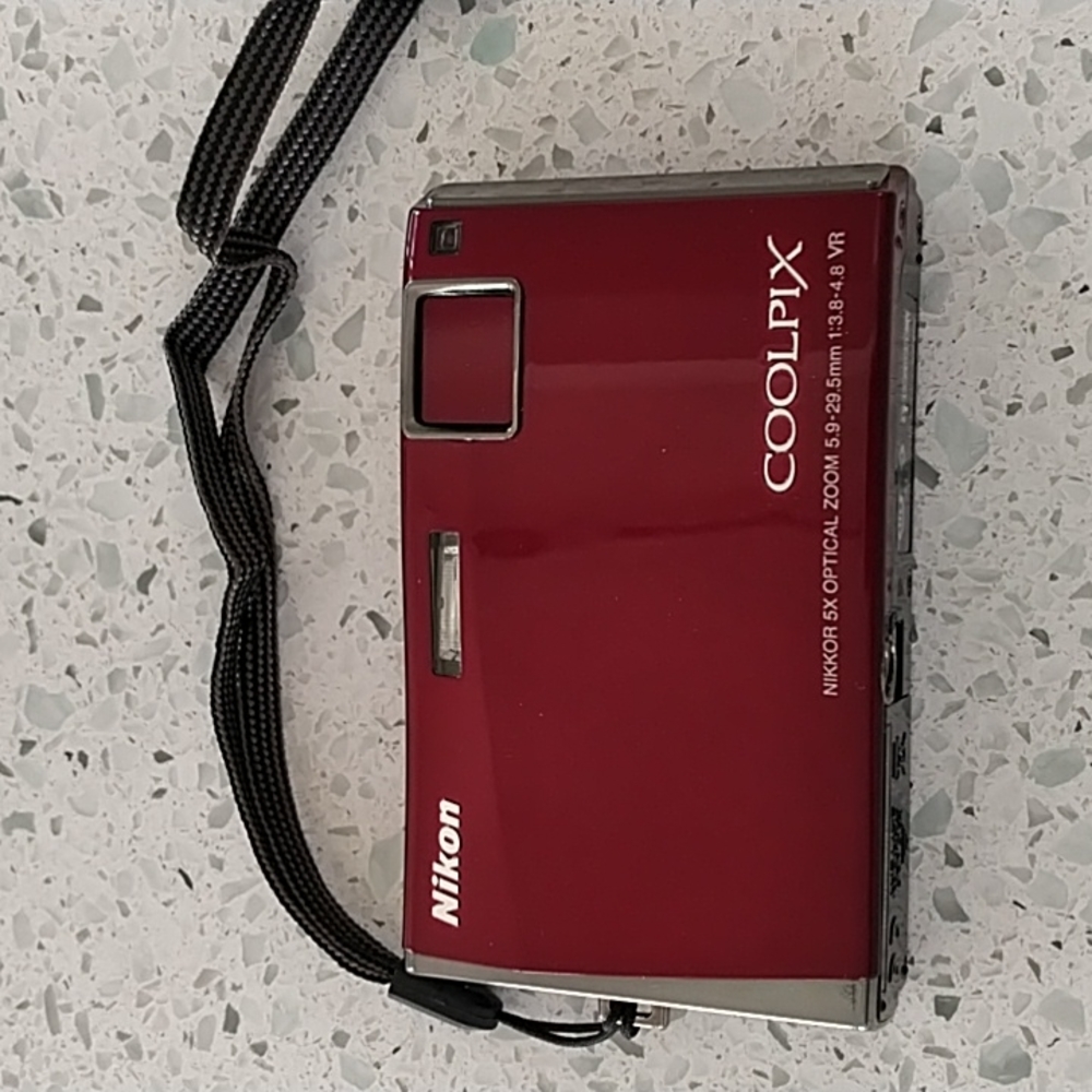 Nikon Coolpix S60